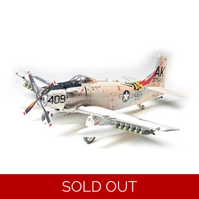 61058 SKYRAIDER U.S.NAVY